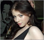 Michelle Trachtenberg Nude Pictures