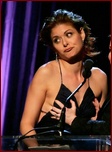 debra-messing_02.jpg - 118 KB