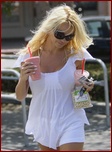 pamela-anderson-topless_10.jpg - 138 KB