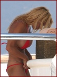 pamela-anderson-topless_11.jpg - 131 KB