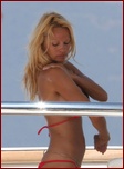 pamela-anderson-topless_14.jpg - 102 KB