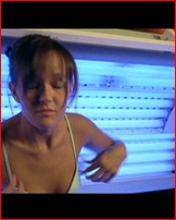 crystal-lowe_01.jpg - 81 KB