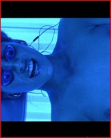 crystal-lowe_04.jpg - 73 KB