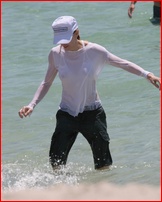 madonna_05.jpg - 162 KB