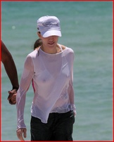 madonna_06.jpg - 109 KB