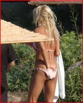 victoria-silvstedt_02.jpg - 217 KB