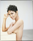 halle-berry_12.jpg - 92 KB