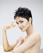 halle-berry_13.jpg - 102 KB