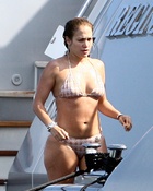 jennifer-lopez_01.jpg - 136 KB