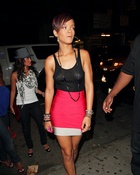 rihanna_12.jpg - 124 KB