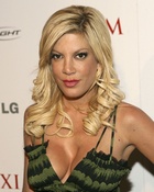 tori-spelling_04.jpg - 122 KB