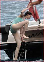 Anne Hathaway Nude Pictures
