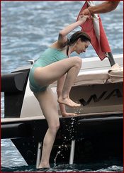 Anne Hathaway Nude Pictures