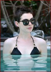 Anne Hathaway Nude Pictures