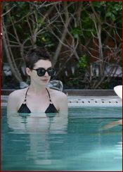 Anne Hathaway Nude Pictures