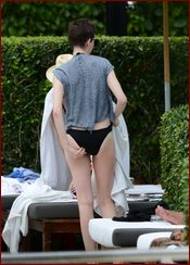 Anne Hathaway Nude Pictures