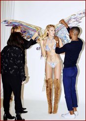 Candice Swanepoel Nude Pictures