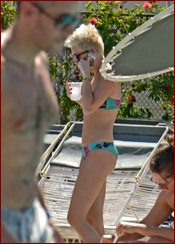 Miley Cyrus Nude Pictures