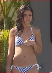 Danielle Campbell Nude Pictures