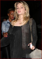 Daveigh Chase Nude Pictures