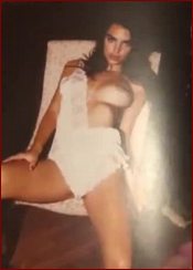 Emily Ratajkowski Nude Pictures