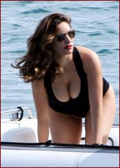 Kelly Brook Nude Pictures