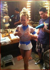 Kendra Wilkinson Nude Pictures