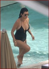 Kourtney Kardashian Nude Pictures