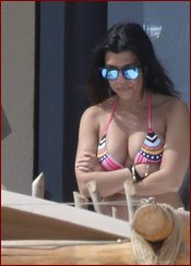 Kourtney Kardashian Nude Pictures