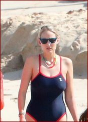 Leelee Sobieski Nude Pictures