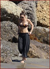 Miley Cyrus Nude Pictures