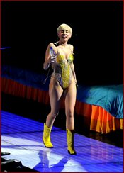 Miley Cyrus Nude Pictures