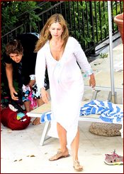Mira Sorvino Nude Pictures