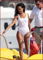 Rihanna Nude Pictures