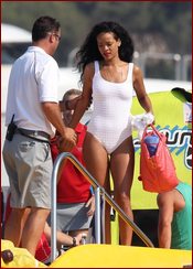 Rihanna Nude Pictures