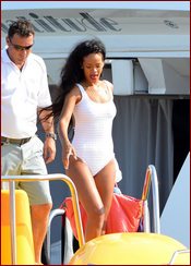 Rihanna Nude Pictures