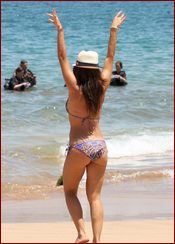 Sarah Shahi Nude Pictures