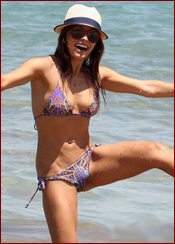 Sarah Shahi Nude Pictures