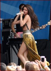 Selena Gomez Nude Pictures