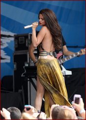 Selena Gomez Nude Pictures