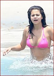 Selena Gomez Nude Pictures