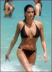 Teri Hatcher Nude Pictures