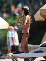 Alessandra Ambrosio Nude Pictures