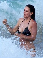 Courteney Cox Nude Pictures