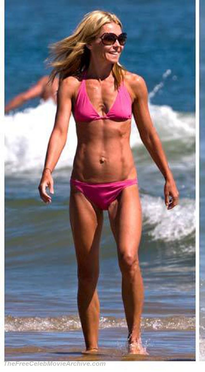 Nude kelley ripa Kelly Ripa.