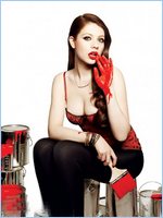 Michelle Trachtenberg Nude Pictures