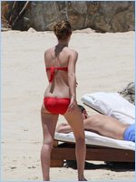 Rosie Huntington Whiteley Nude Pictures