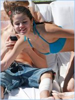 Selena Gomez Nude Pictures