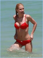 Michelle Hunziker Nude Pictures