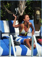 Noemie Lenoir Nude Pictures